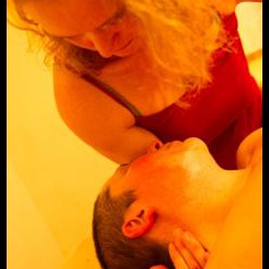 Soins du postpartum: massage postnatal NatalLa®, réflexologie postnatale NatalLa®, cérémonie postnatale NatalLa® à 4 mains (rituel rebozo)